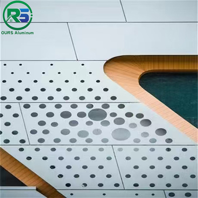 Các tấm tường nhôm 0.6-3.5mm Độ dày trong màu đỏ rượu vang để bảo vệ đa năng và độ cao tầm nhìn điều chỉnh